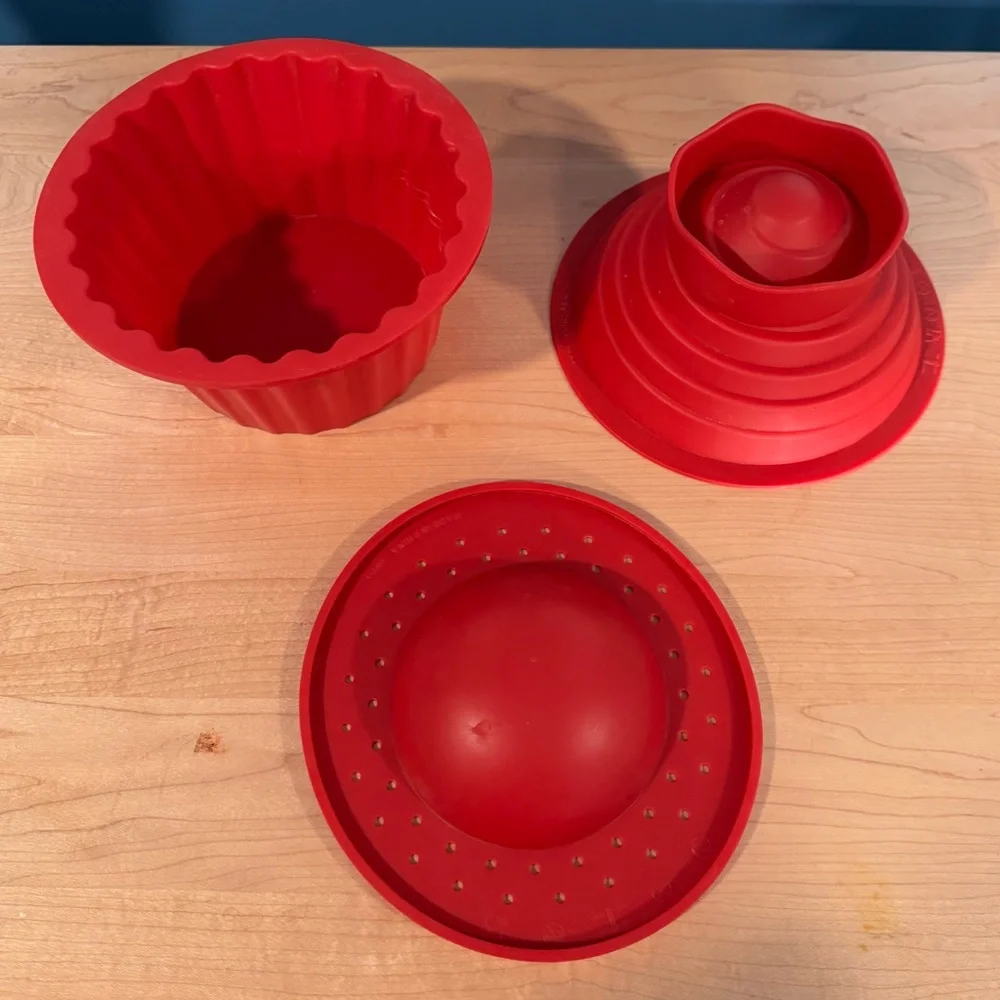 Big Top Red Cupcake Silicone Bakeware Giant Cupcake Mold
